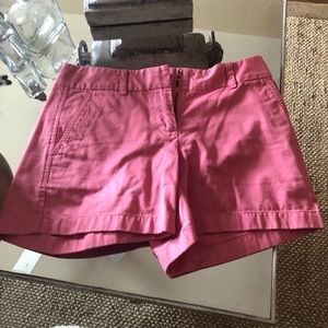 Vineyard vines pink shorts! Size 2 with 4” inseam